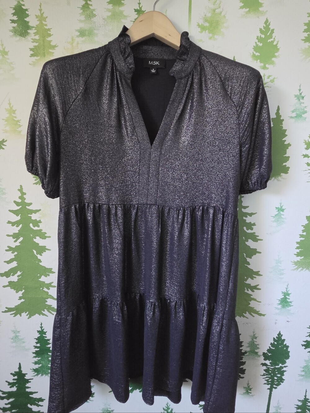MSK Metallic Black Short-Sleeve V-Neck Tiered Dress